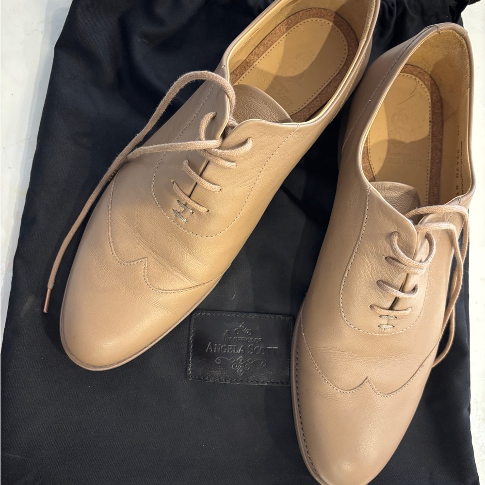 Women's Taupe Leather Oxford Shoe - Mr. Evans Wingtip